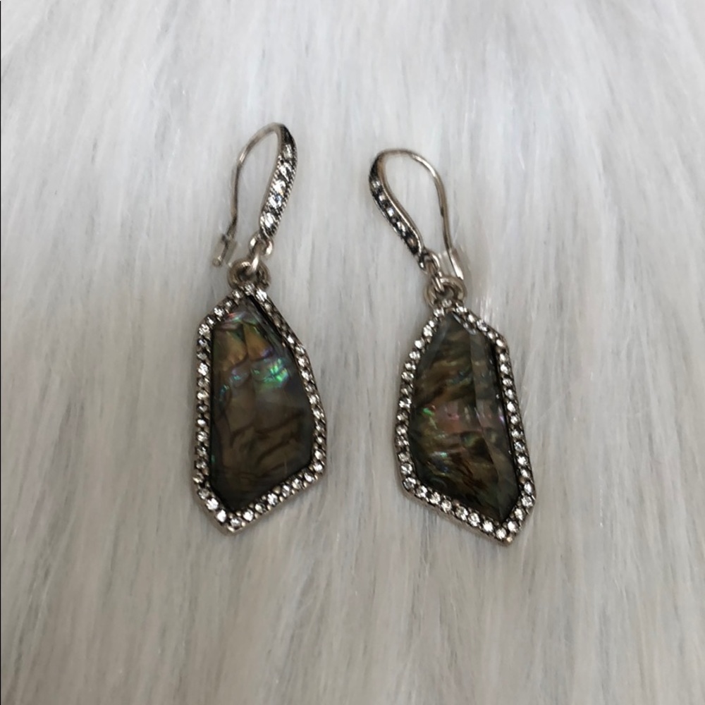 Stunning Earrings - Picture 6 of 8